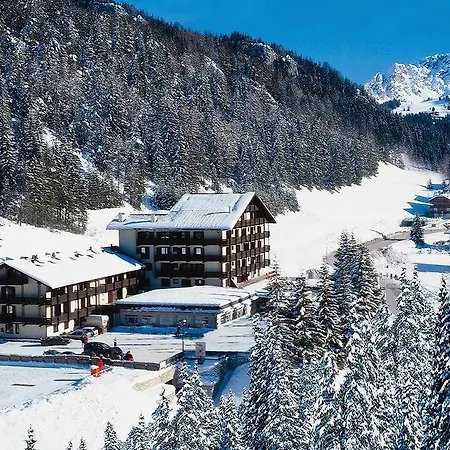Il Caminetto Sport Готель 3*