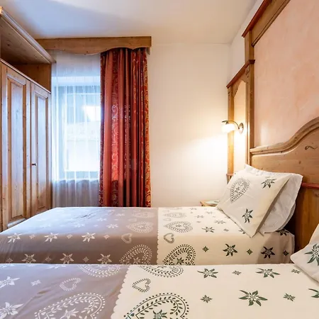 Hotel Il Caminetto Sport Canazei