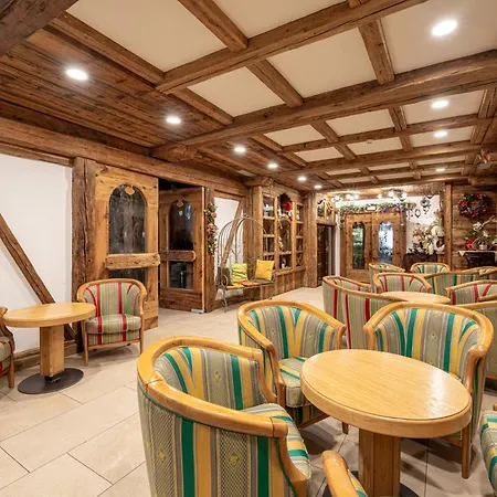 Il Caminetto Sport Канацеи