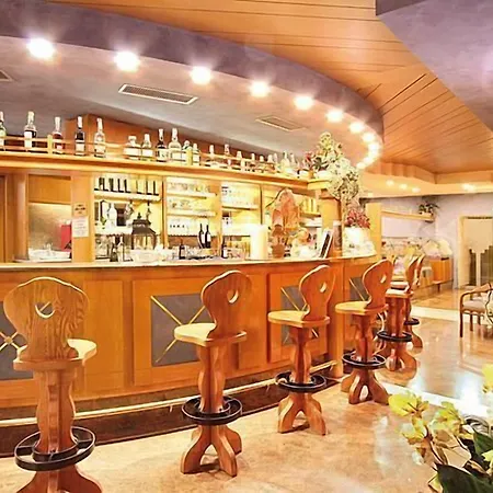 Il Caminetto Sport Канацеи