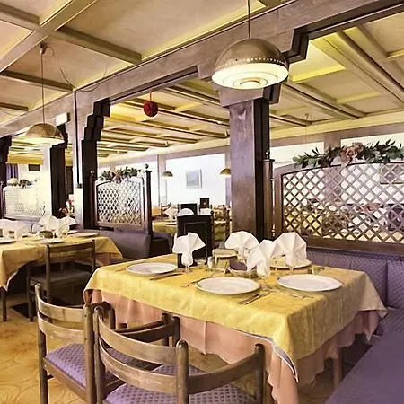 Il Caminetto Sport 酒店 3*