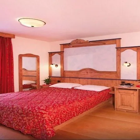 Hotel Il Caminetto Sport Canazei